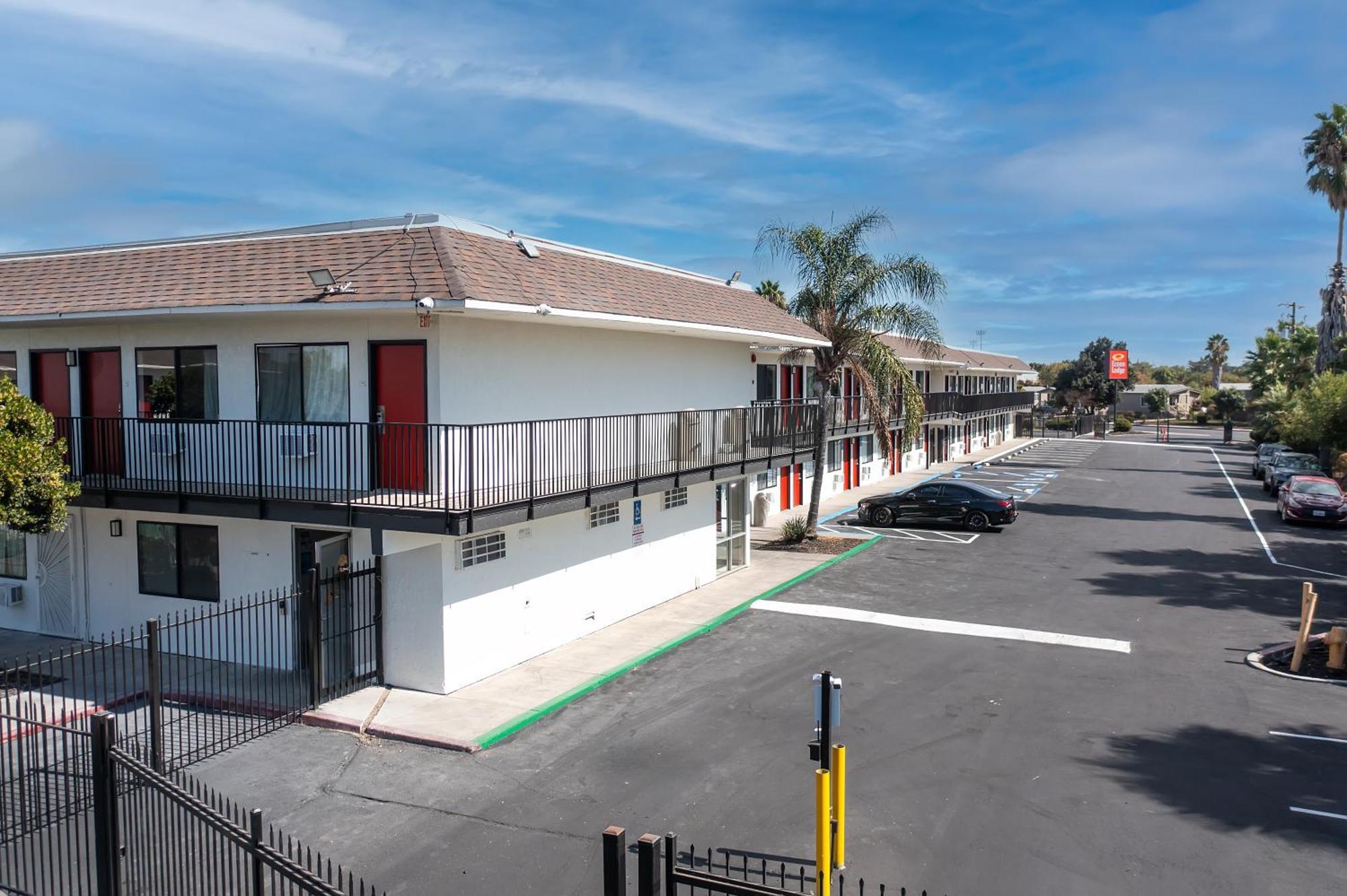 Econo Lodge Stockton near I-5 Fairgrounds Esterno foto